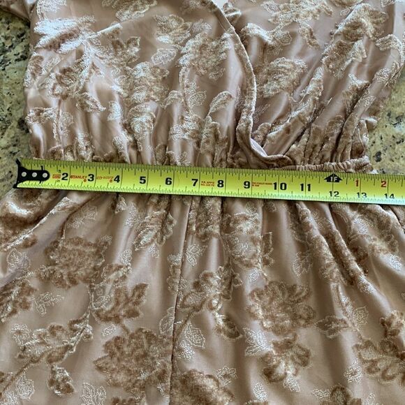 NWT WILD HONEY Pink Taupe Surplice Neck Floral Ruffled Sheer Mesh Sleeves Romper - Picture 7 of 10